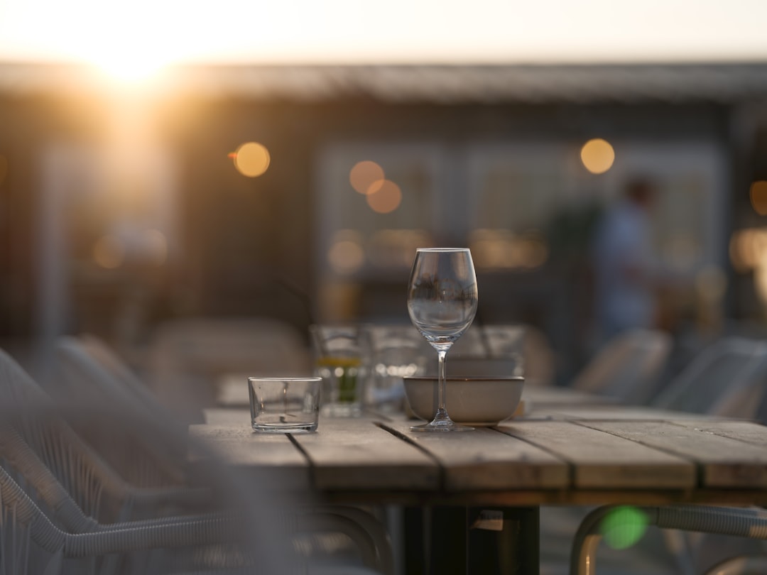 Des terrasses en granite : pourquoi ce terrain change tout — Condrieu : quand le Viognier pousse là où personne d'autre n'oserait